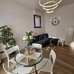 Residenza Redipuglia Free Private Parking And Air Conditioning Verbania