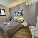 Residenza Redipuglia Free Private Parking And Air Conditioning Apartment *