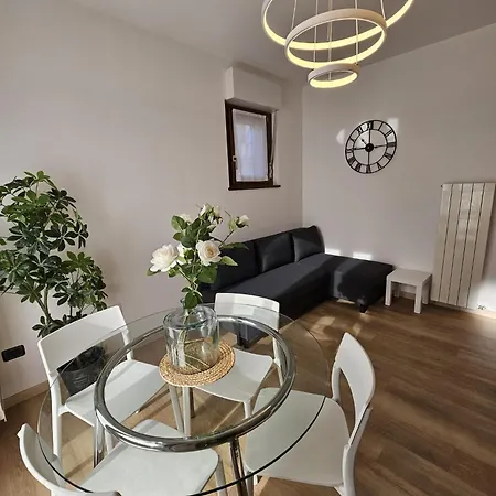 Residenza Redipuglia Free Private Parking And Air Conditioning Verbania