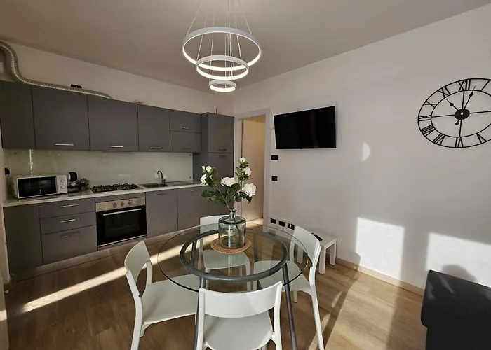 Residenza Redipuglia Free Private Parking And Air Conditioning Apartment *