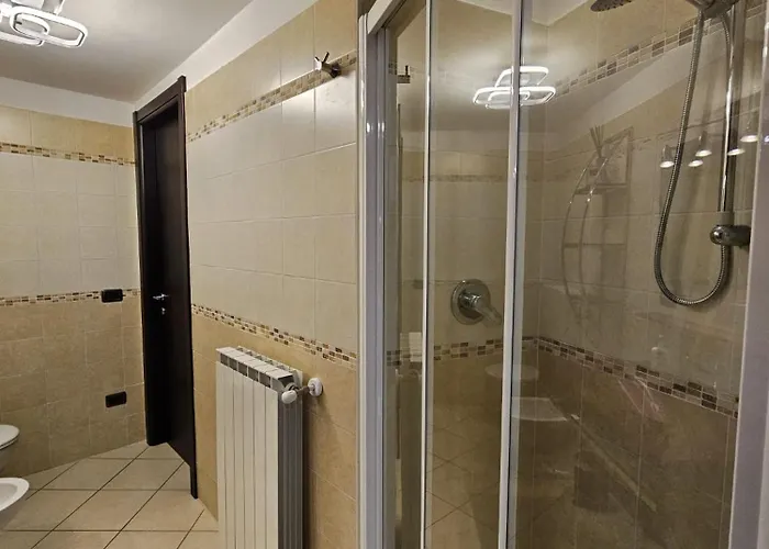 Residenza Redipuglia Free Private Parking And Air Conditioning Verbania